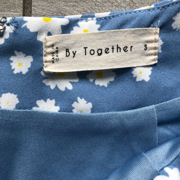 By Together Periwinkle Blue Floral Mini Skirt - Size S - Picture 6 of 9